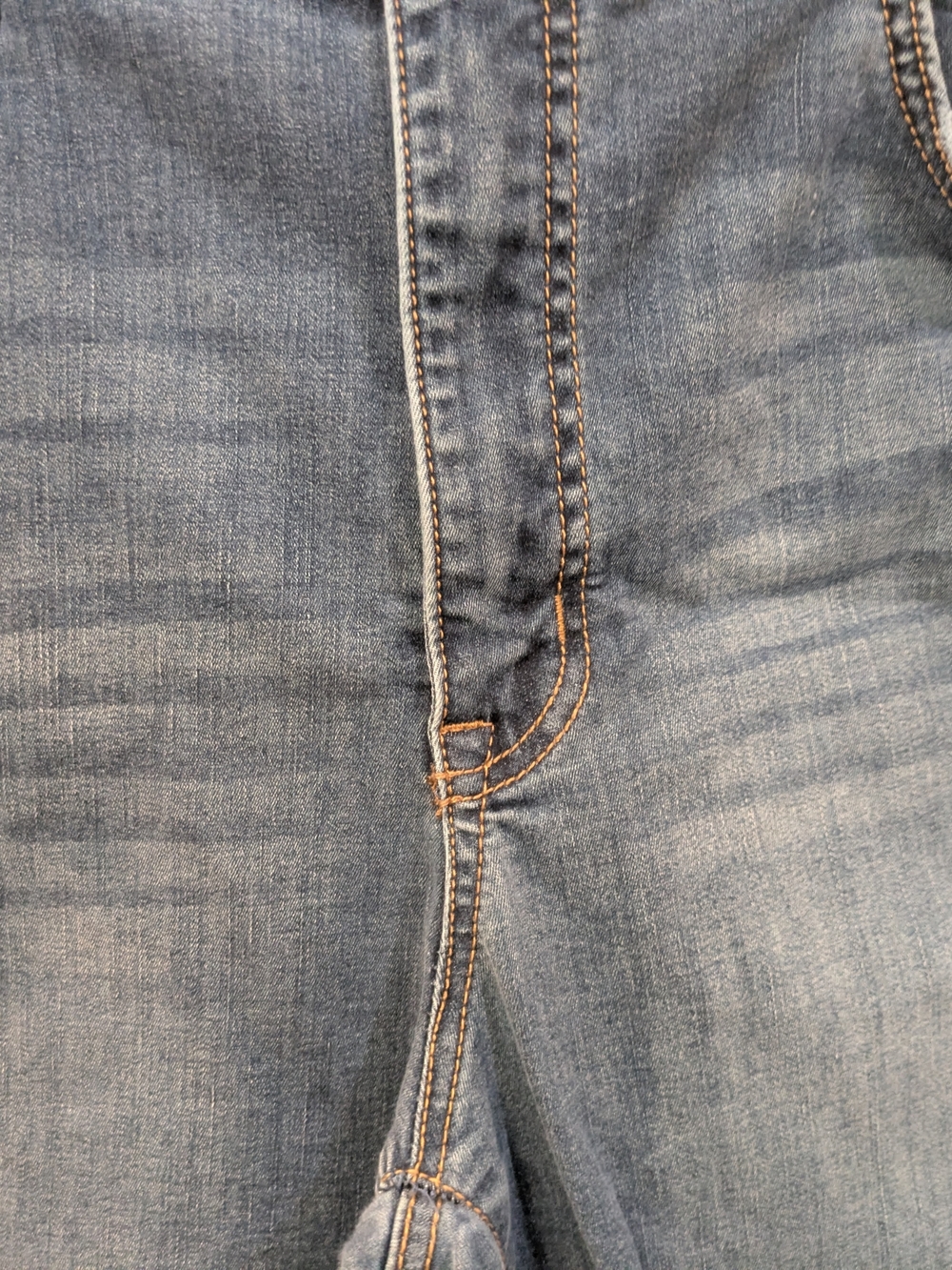 🔴 terra + Sky High-Rise Slim Jeans in Medium Wash - Picture 2 of 11